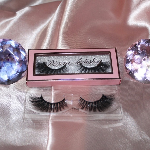 Lashes - Picture 3 of 6